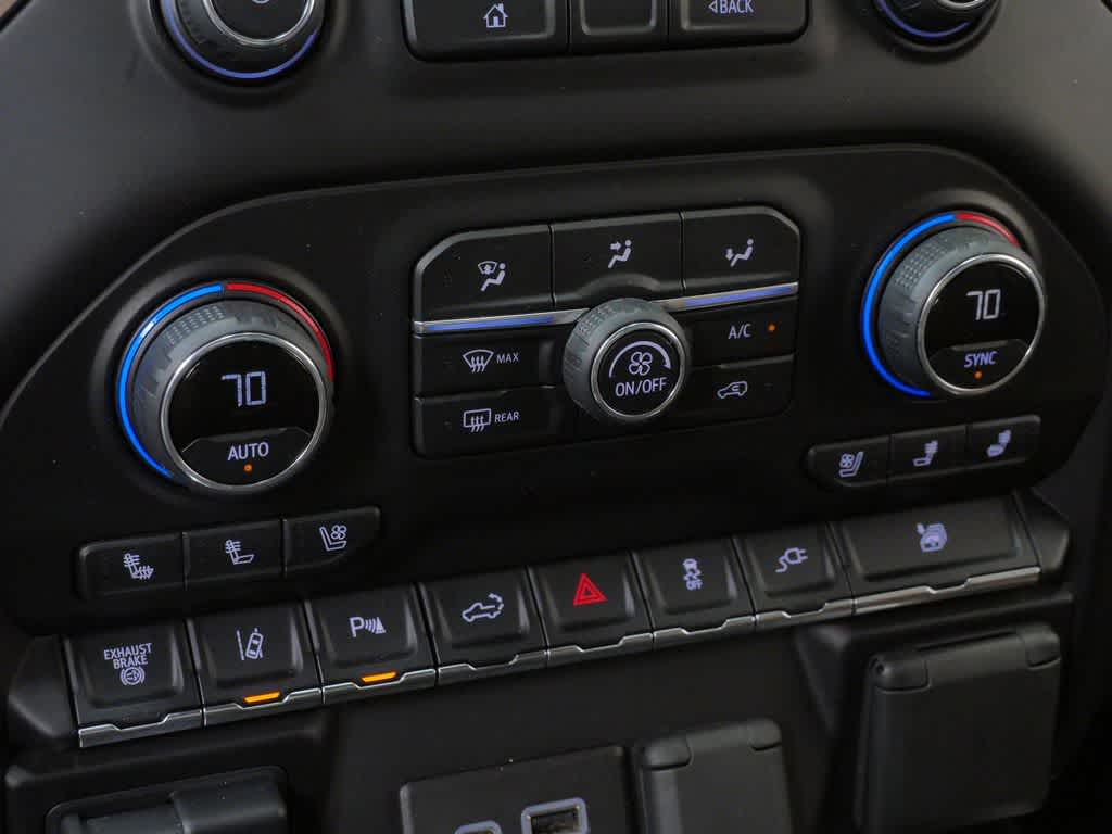 Thumbnail: 2020 Chevrolet Silverado 3500 - 24