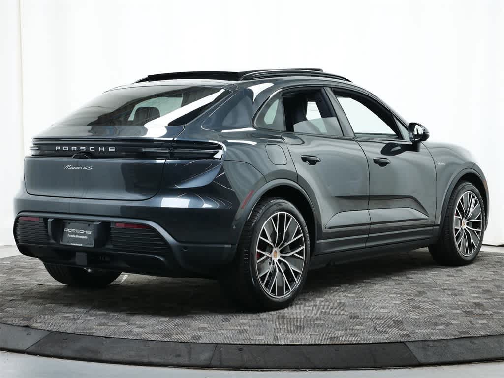 Thumbnail: 2025 Porsche Macan - 7