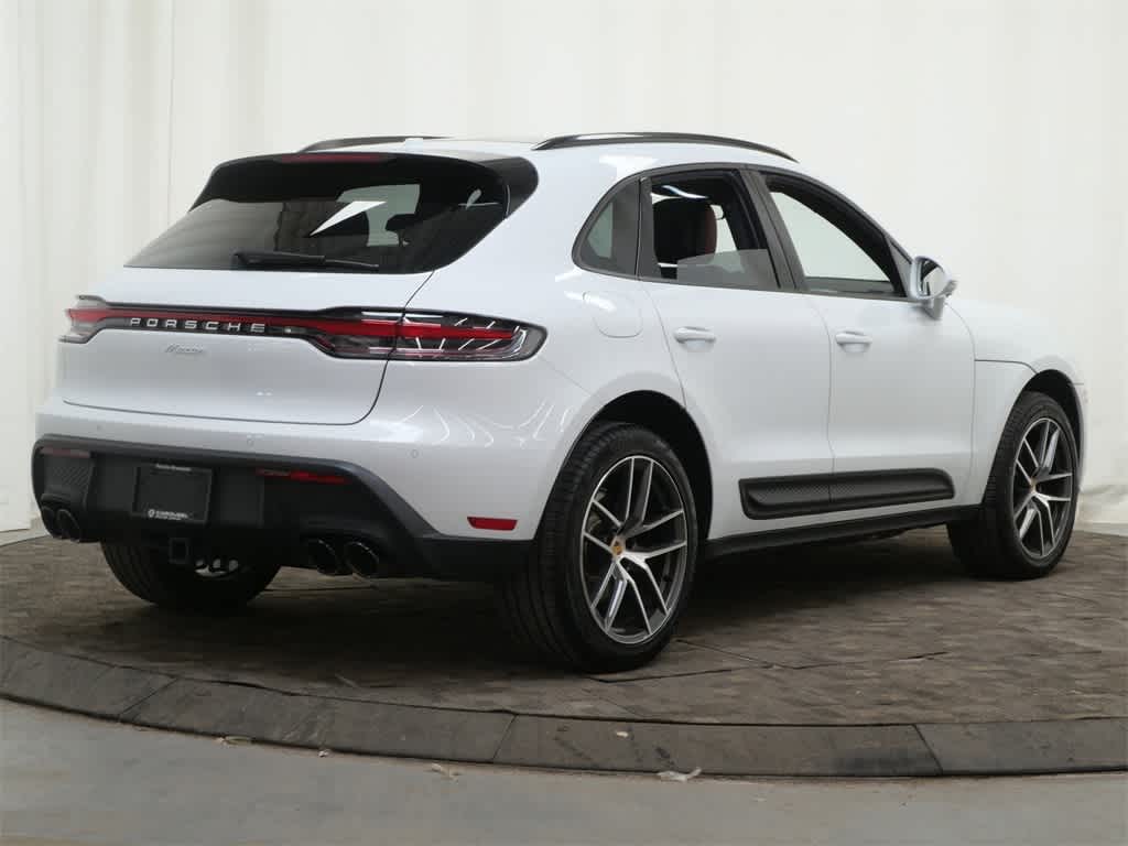 Thumbnail: 2025 Porsche Macan - 7