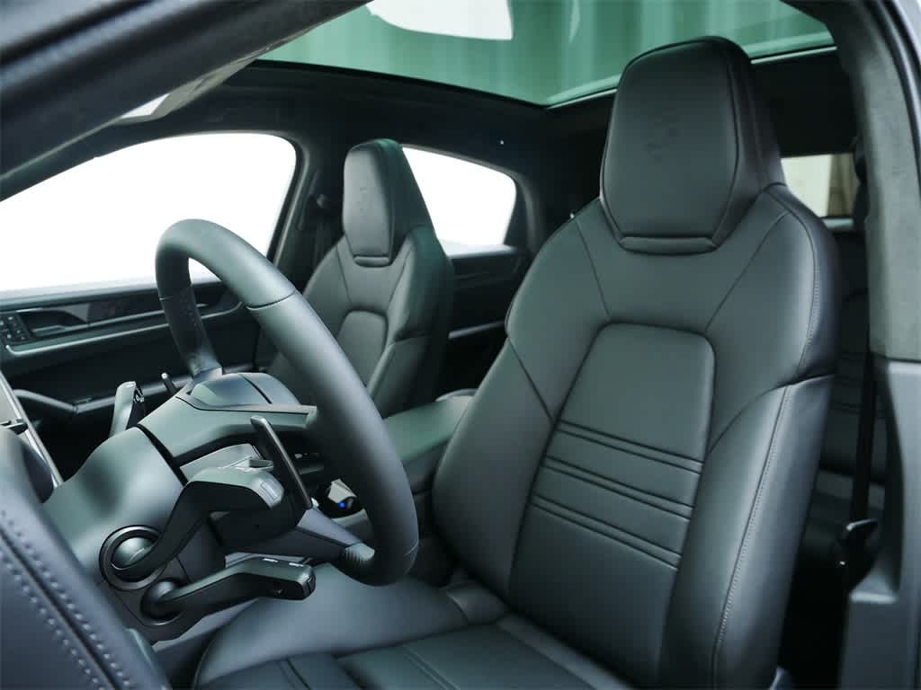 Thumbnail: 2025 Porsche Cayenne - 5