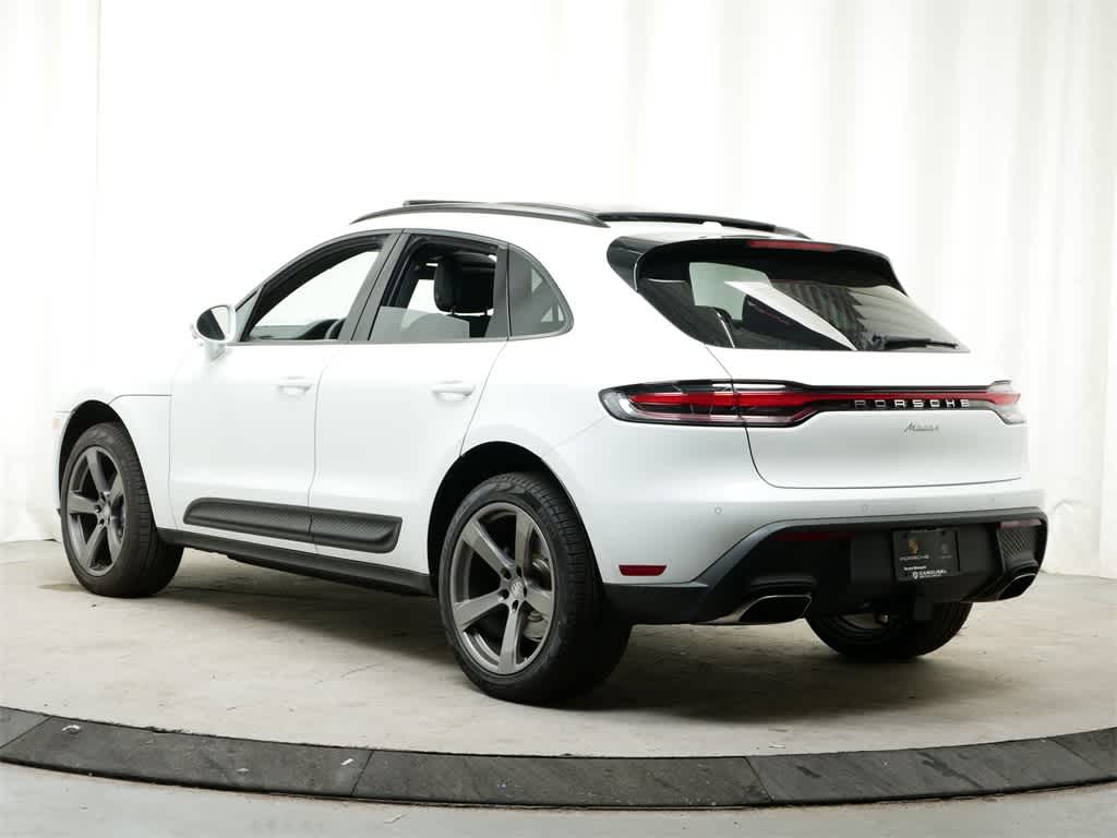 Thumbnail: 2025 Porsche Macan - 3