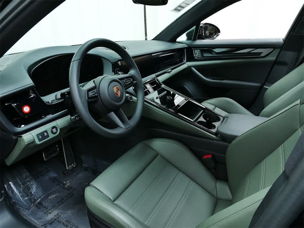 Thumbnail: 2025 Porsche Panamera - 4