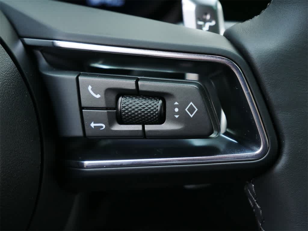 Thumbnail: 2026 Porsche Macan - 21