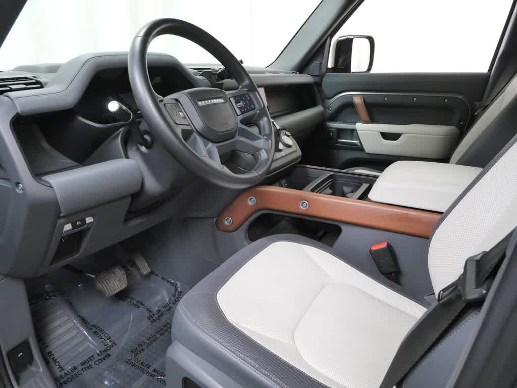 Thumbnail: 2024 Land Rover Defender - 4