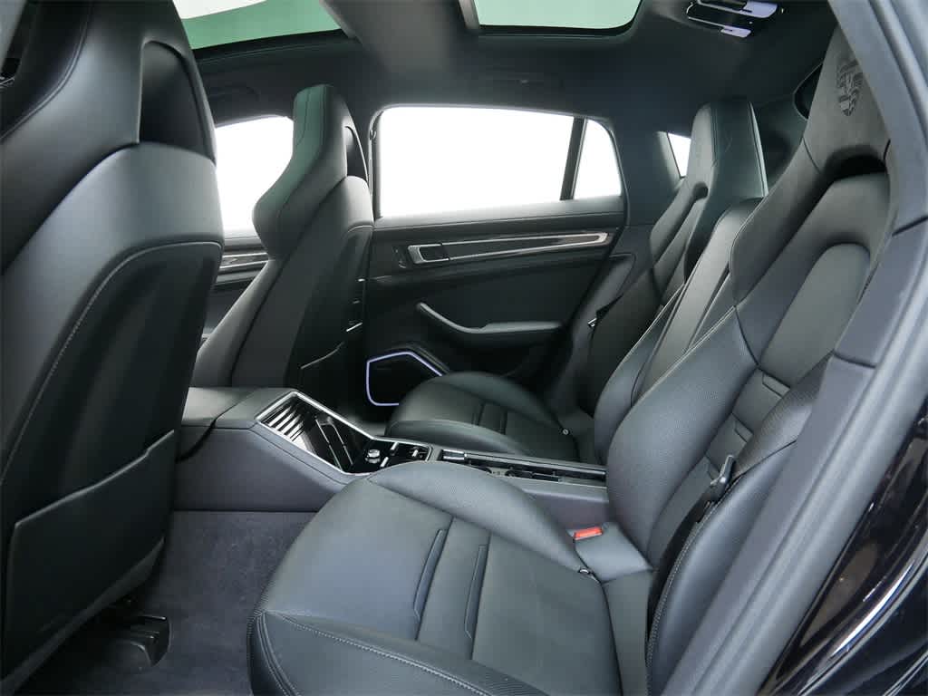 Thumbnail: 2023 Porsche Panamera - 13