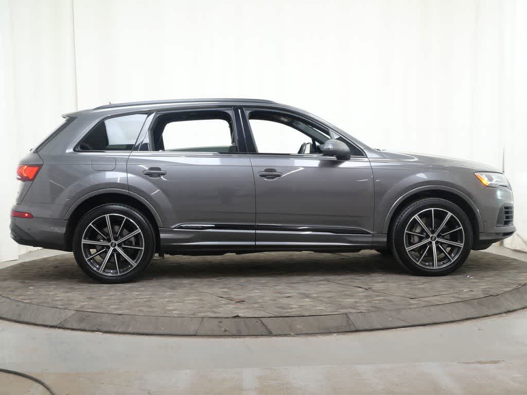 Thumbnail: 2021 Audi Q7 - 8