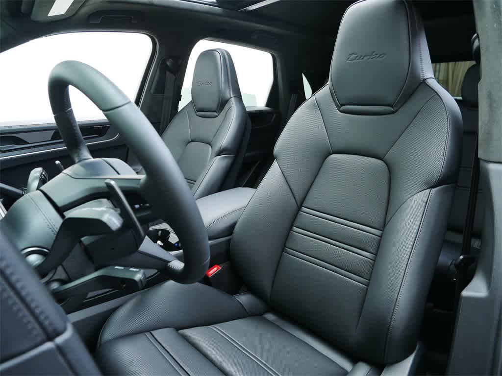 Thumbnail: 2025 Porsche Cayenne - 5