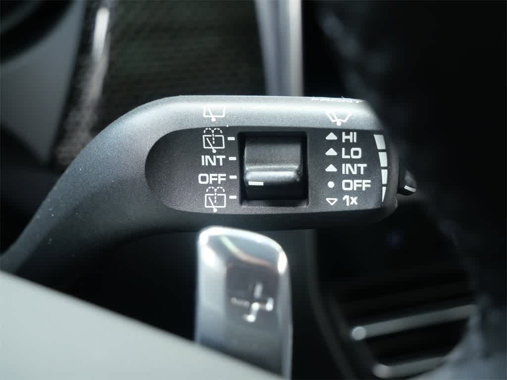 Thumbnail: 2026 Porsche Macan - 26