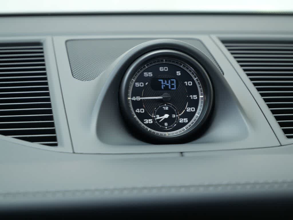 Thumbnail: 2026 Porsche Macan - 22