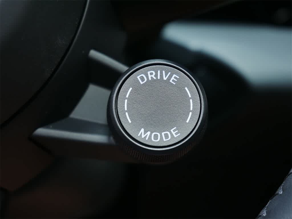 Thumbnail: 2025 Porsche Macan - 22