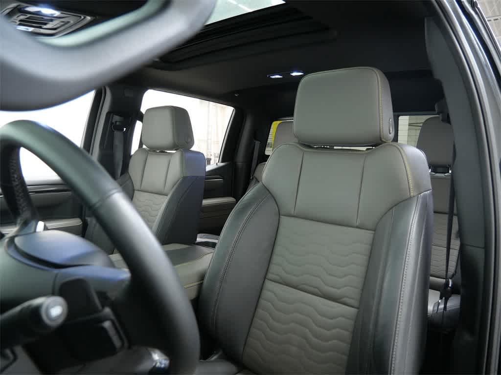 Thumbnail: 2023 Chevrolet Silverado 1500 - 5