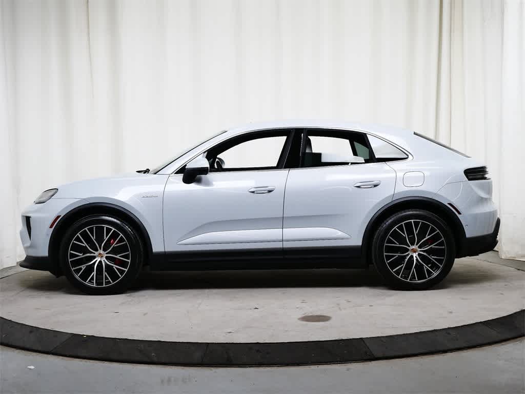 Thumbnail: 2025 Porsche Macan - 2