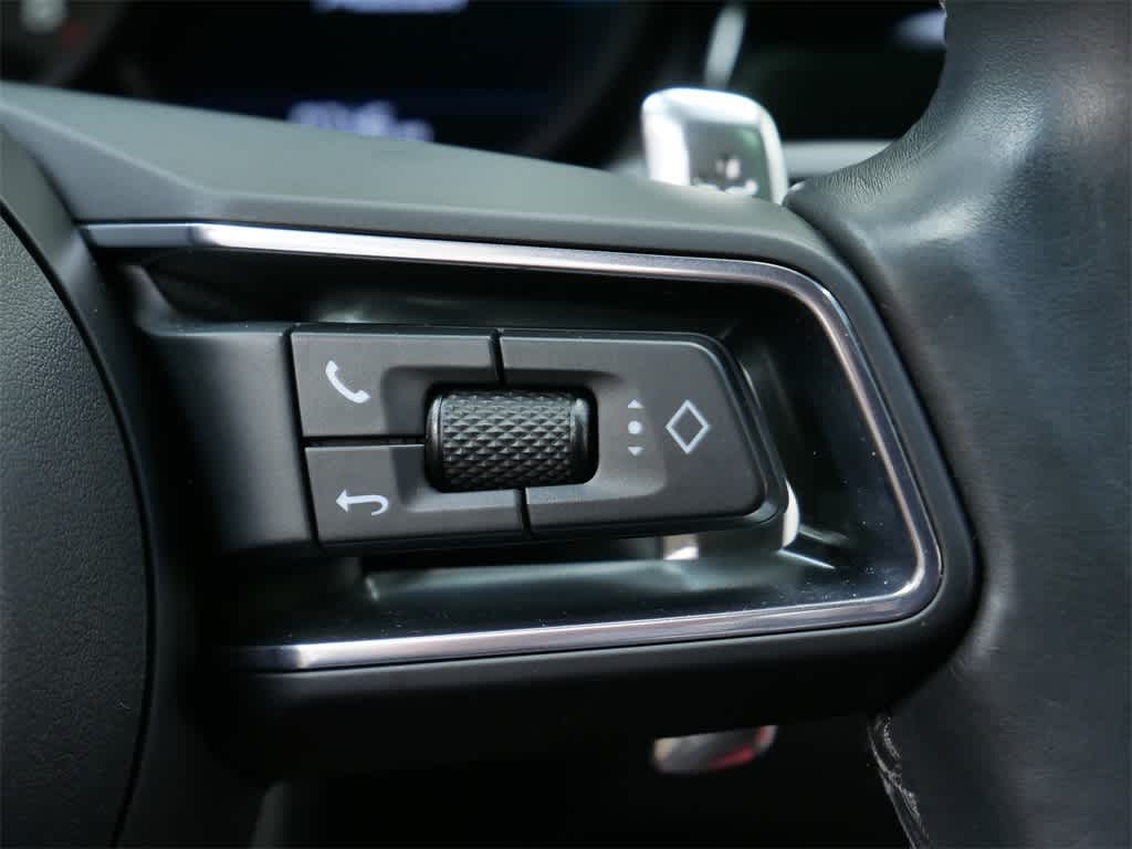 Thumbnail: 2023 Porsche Macan - 20