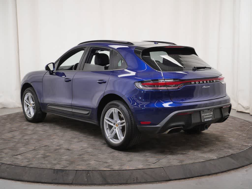 Thumbnail: 2024 Porsche Macan - 3