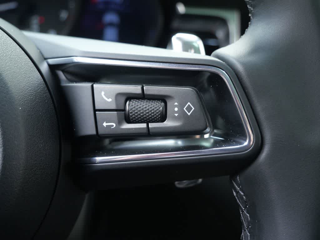 Thumbnail: 2026 Porsche Macan - 17