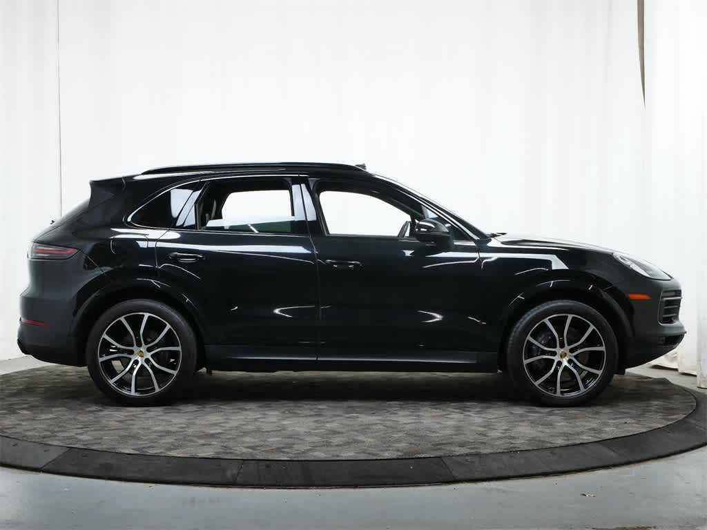Thumbnail: 2023 Porsche Cayenne - 8