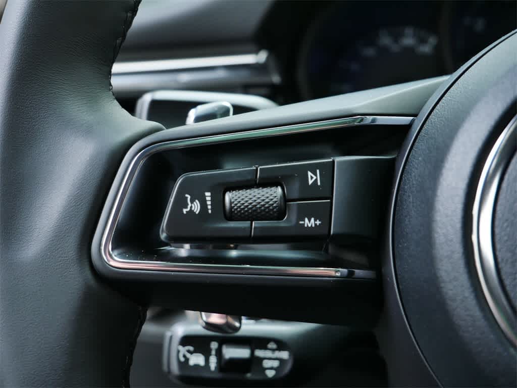 Thumbnail: 2026 Porsche Macan - 20