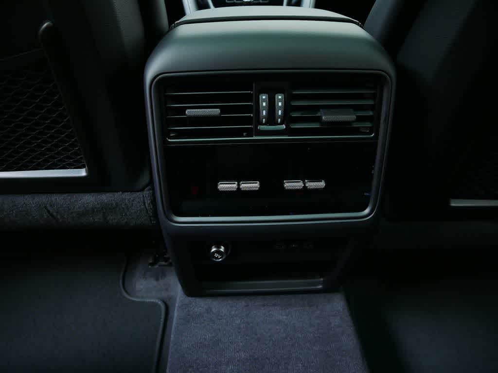 Thumbnail: 2026 Porsche Cayenne - 15