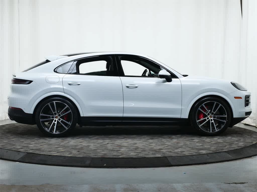 Thumbnail: 2025 Porsche Cayenne - 8