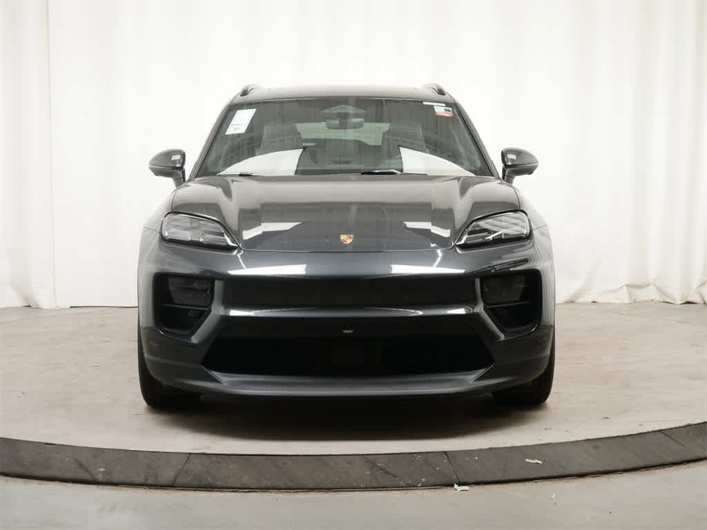 Thumbnail: 2024 Porsche Macan - 12