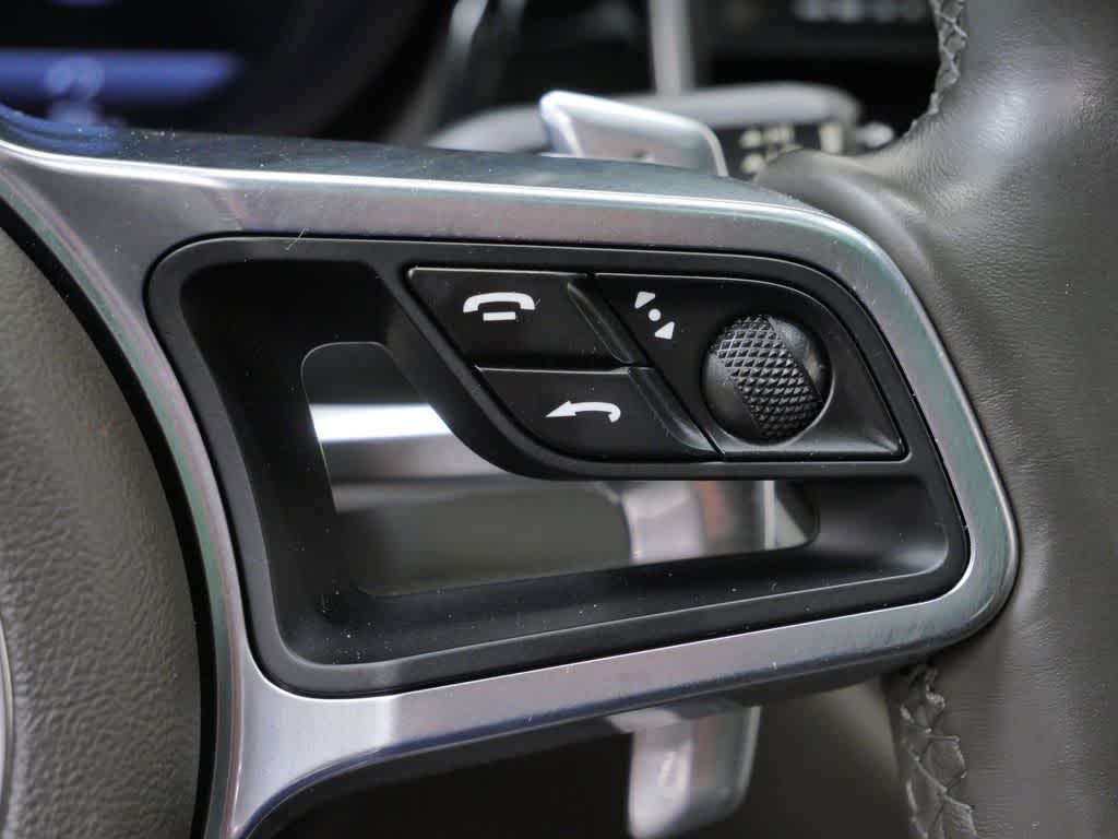 Thumbnail: 2018 Porsche Macan - 20