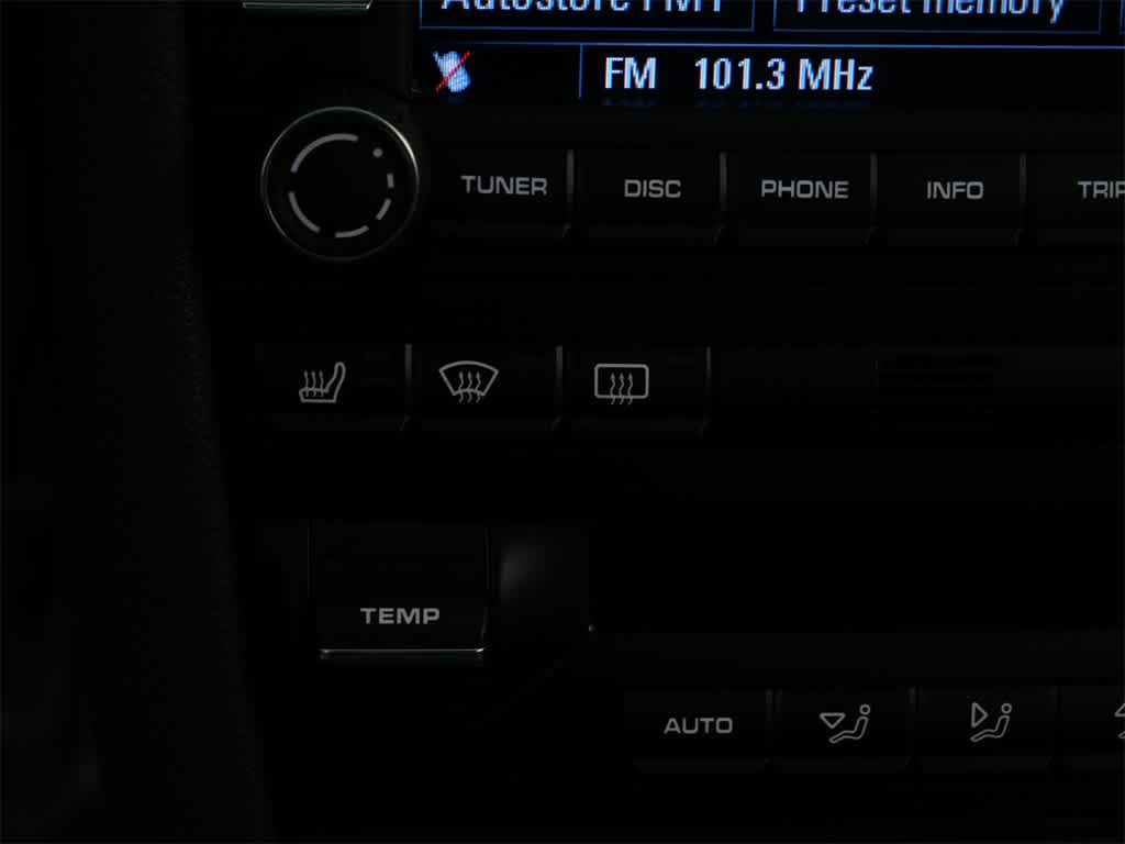 Thumbnail: 2012 Porsche 911 - 26