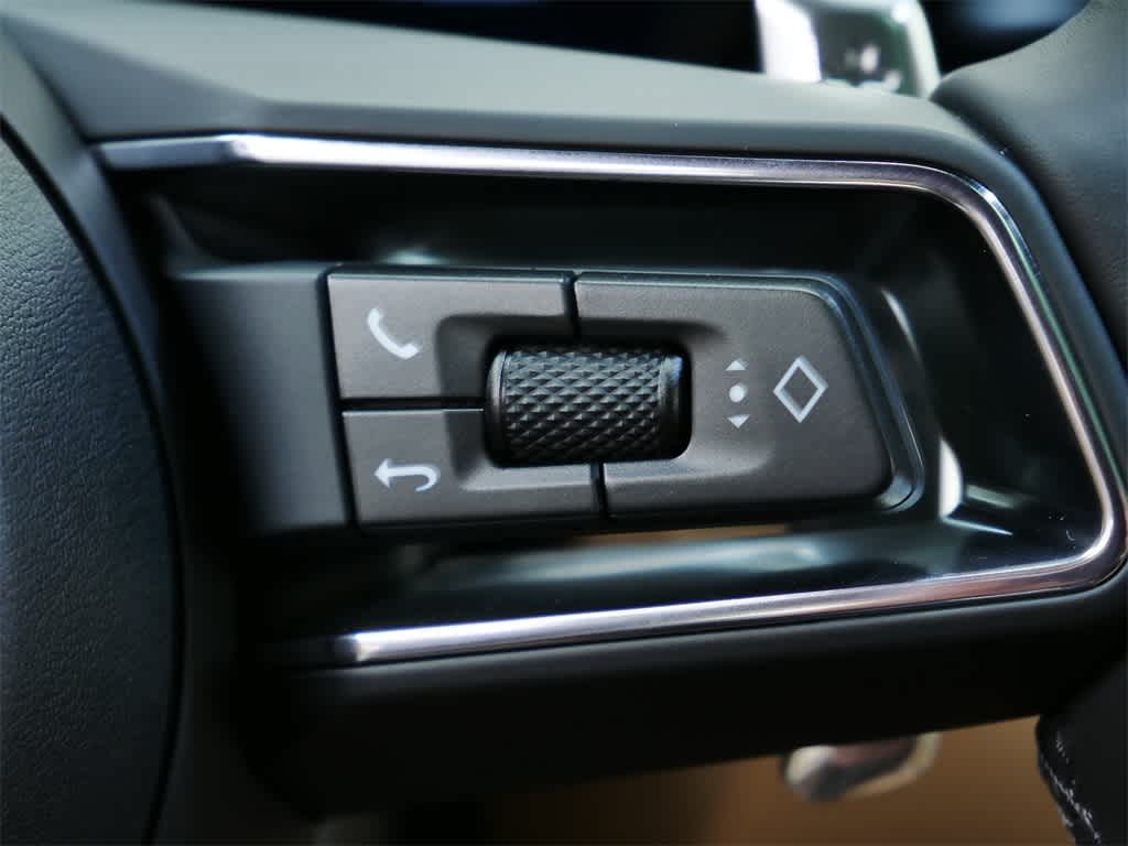 Thumbnail: 2026 Porsche Macan - 19