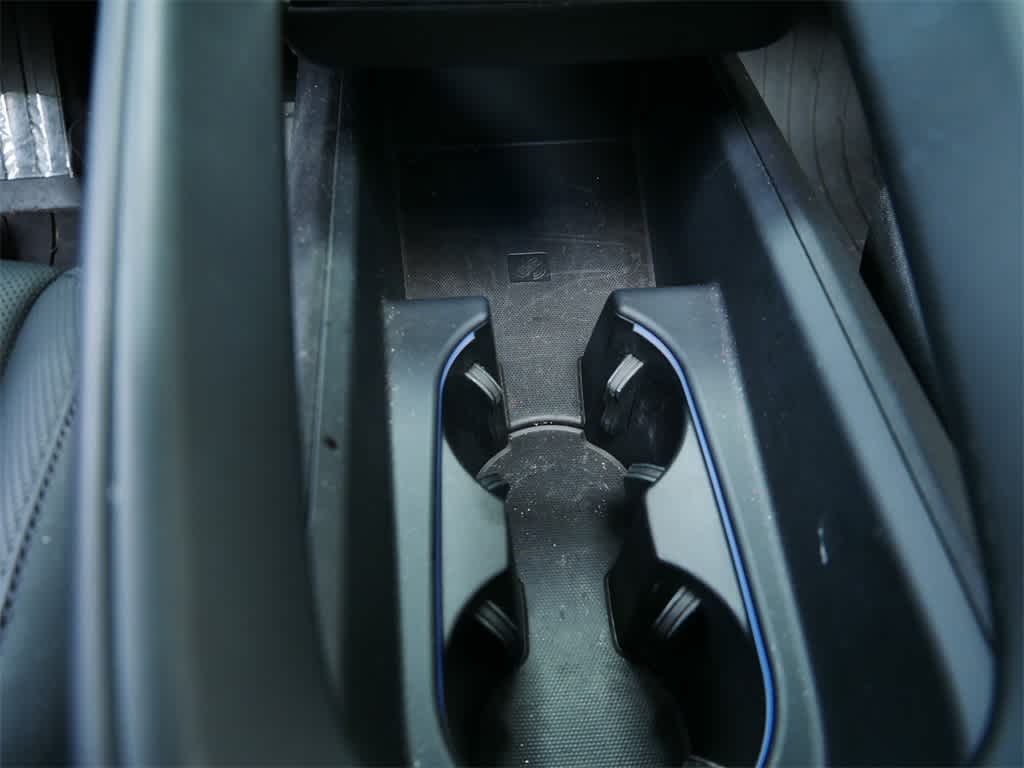 Thumbnail: 2025 Porsche Macan - 27