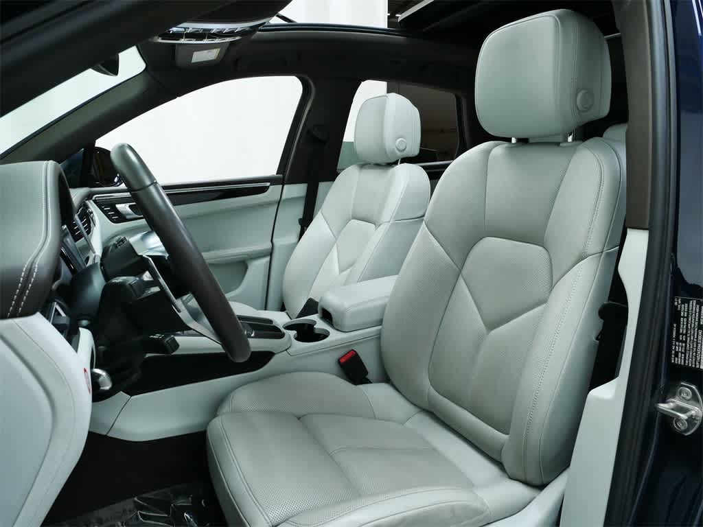 2021 Porsche Macan S 5