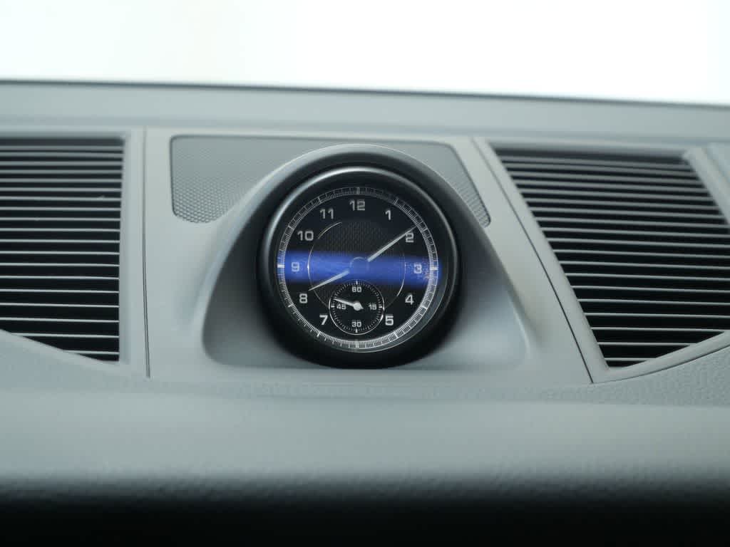 Thumbnail: 2025 Porsche Macan - 24