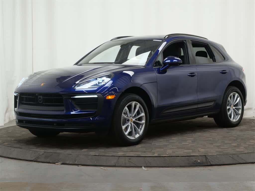 Thumbnail: 2025 Porsche Macan - 1