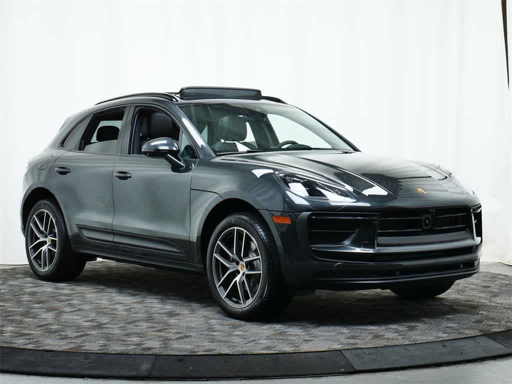 Thumbnail: 2025 Porsche Macan - 9