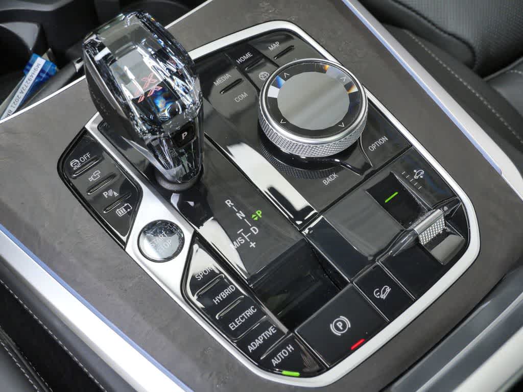 Thumbnail: 2021 BMW X5 - 25