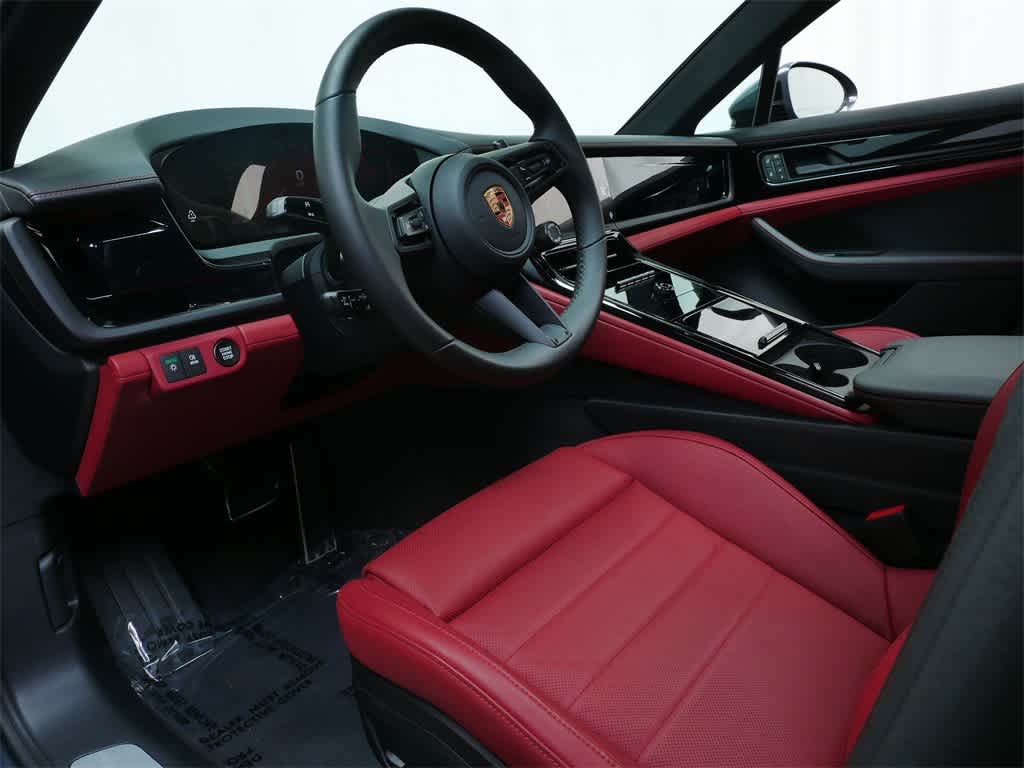 Thumbnail: 2025 Porsche Panamera - 4