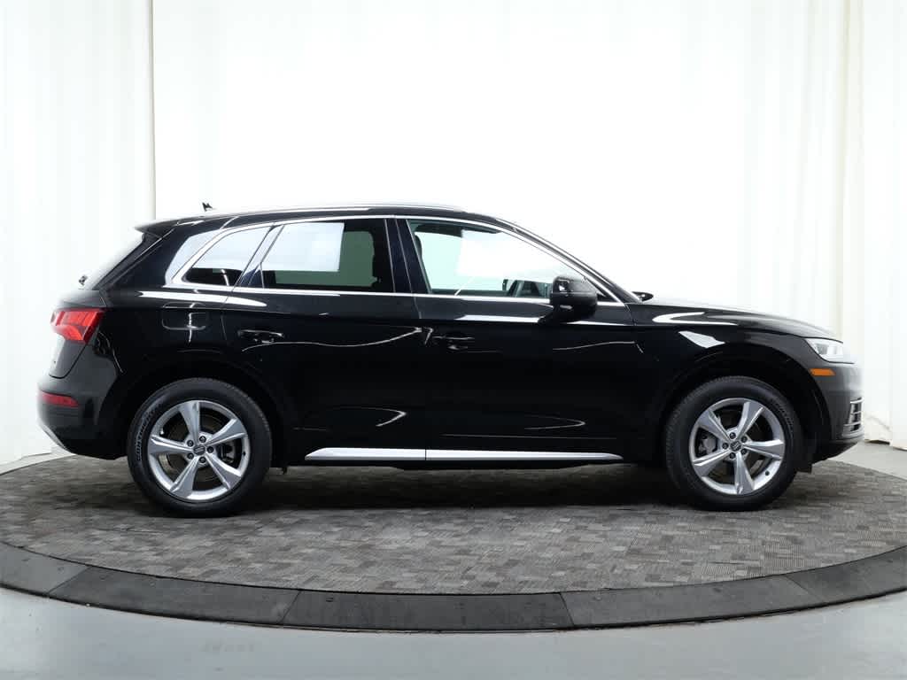 Thumbnail: 2020 Audi Q5 - 8