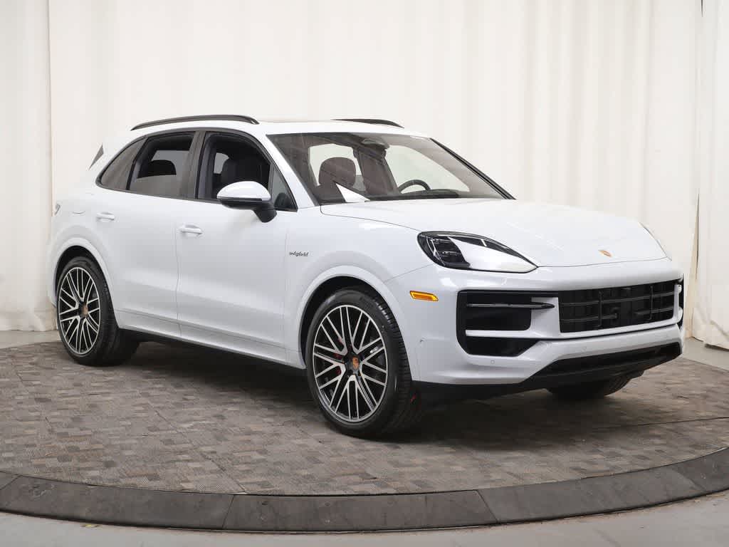 Thumbnail: 2026 Porsche Cayenne - 9