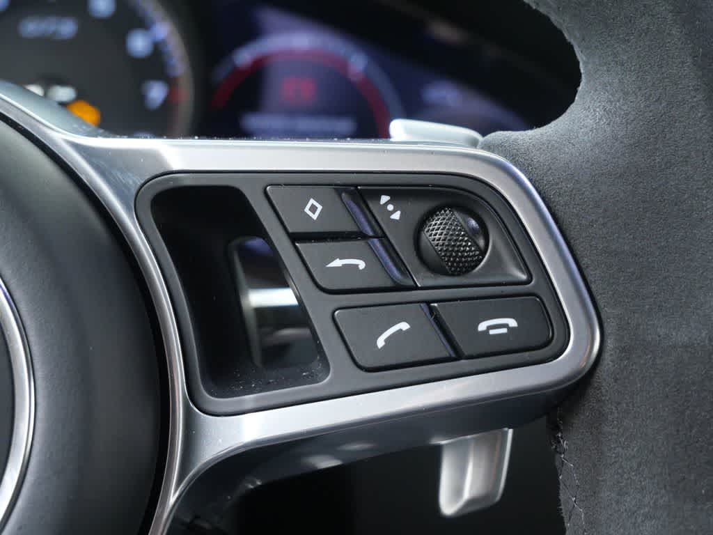 Thumbnail: 2021 Porsche Cayenne - 21