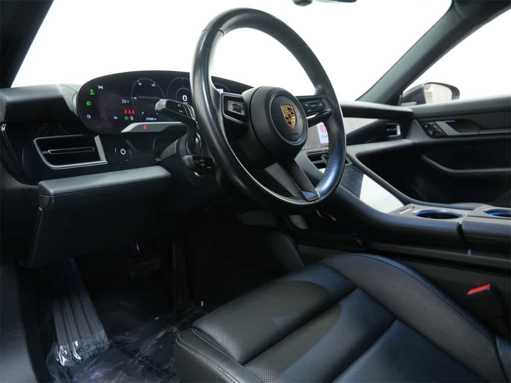 Thumbnail: 2021 Porsche Taycan - 4