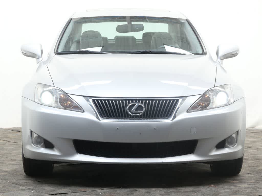 Thumbnail: 2010 Lexus IS - 10