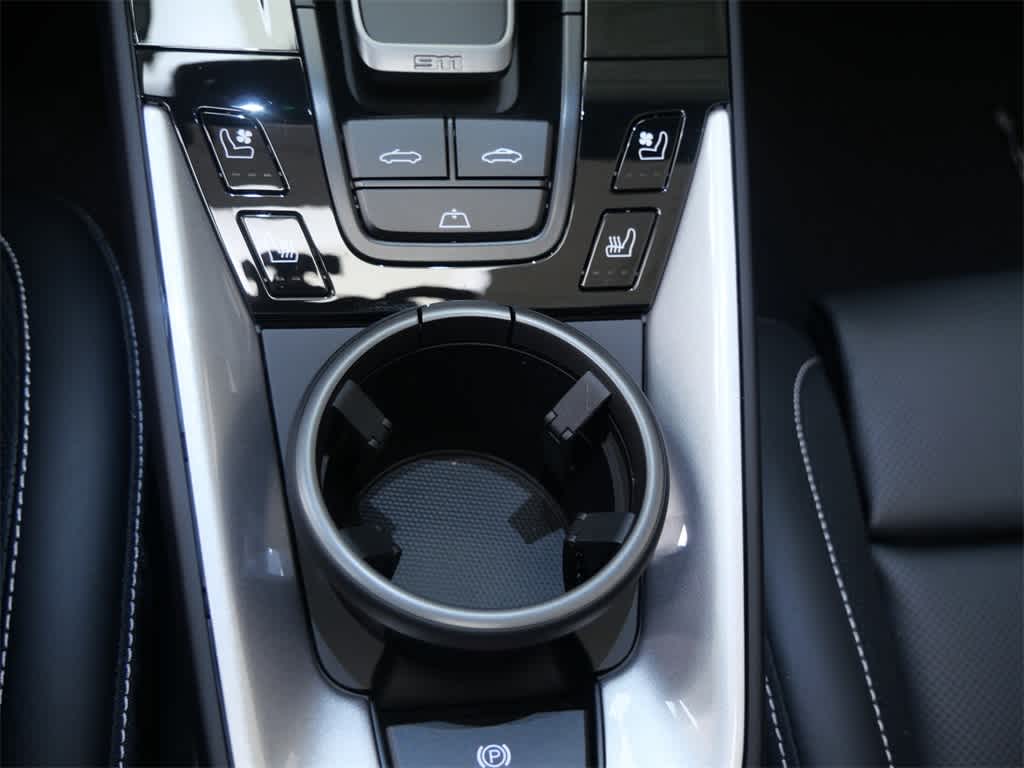 Thumbnail: 2026 Porsche 911 - 21