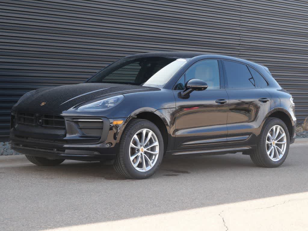 Thumbnail: 2024 Porsche Macan - 1
