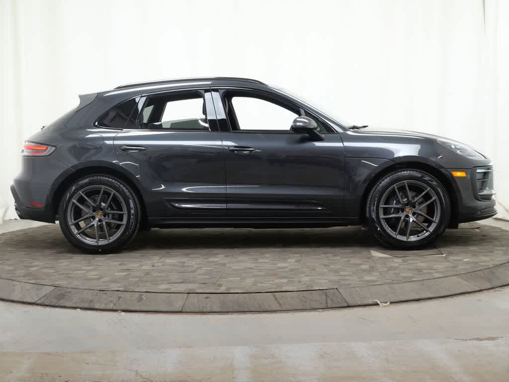 Thumbnail: 2026 Porsche Macan - 8