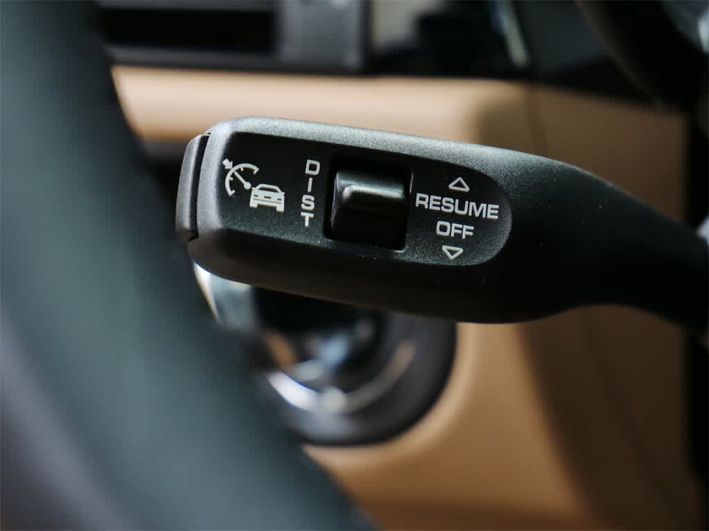 Thumbnail: 2026 Porsche Macan - 18