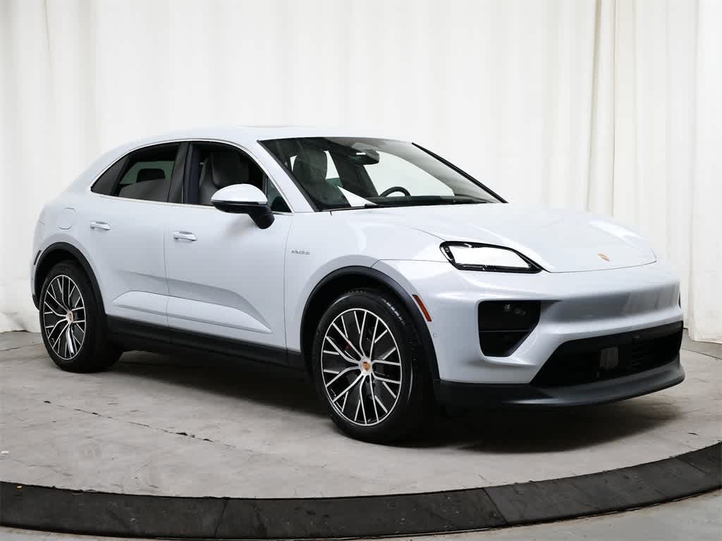 Thumbnail: 2025 Porsche Macan - 9
