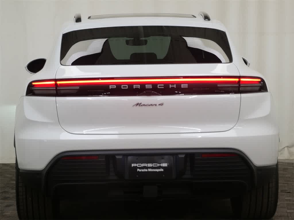 Thumbnail: 2026 Porsche Macan - 6