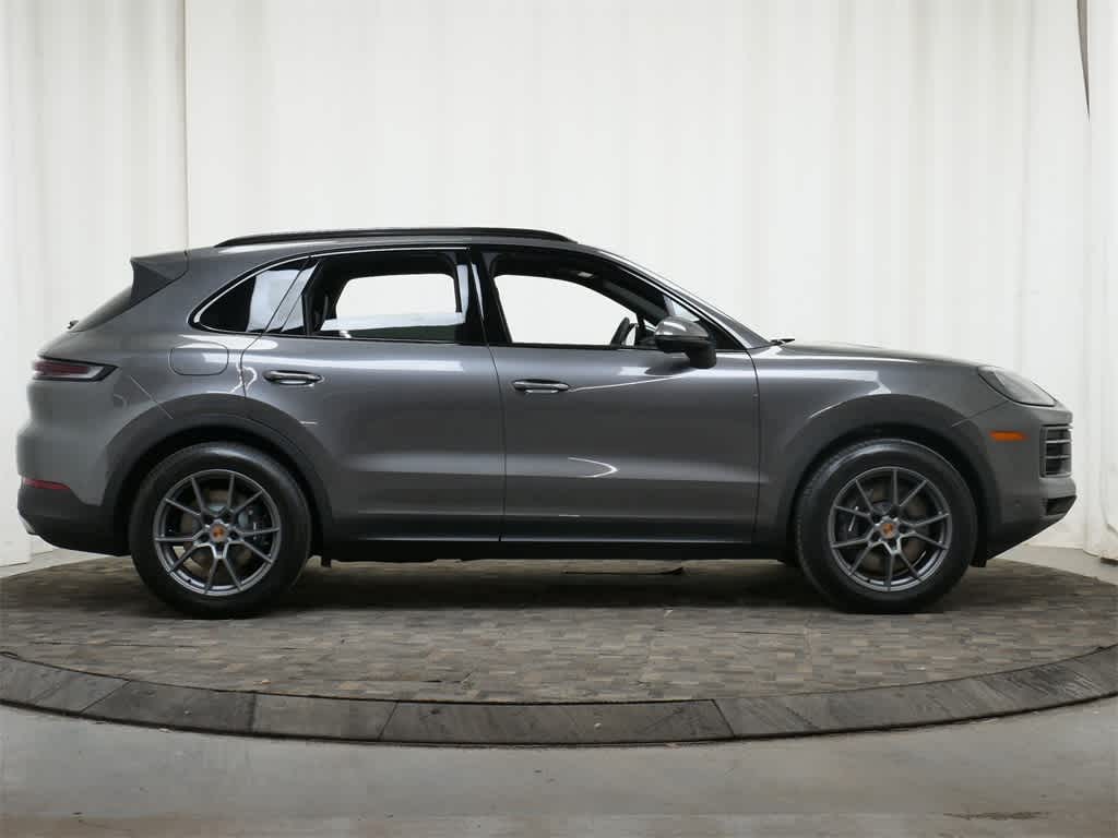 Thumbnail: 2026 Porsche Cayenne - 8