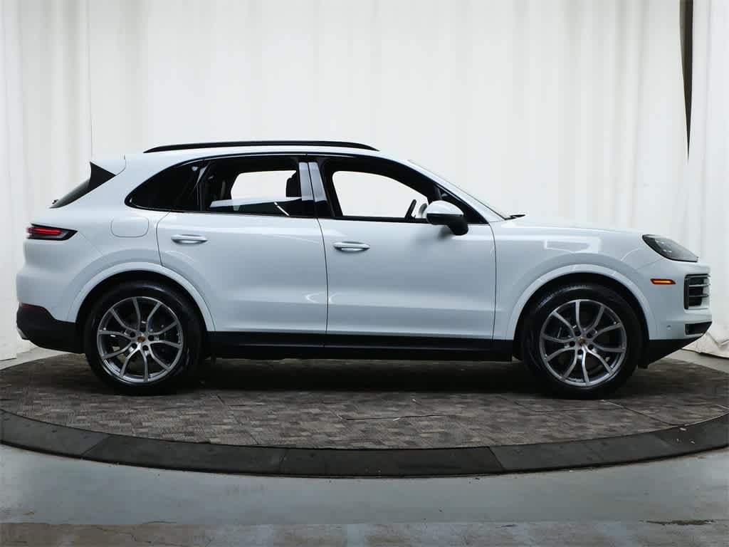 Thumbnail: 2025 Porsche Cayenne - 8