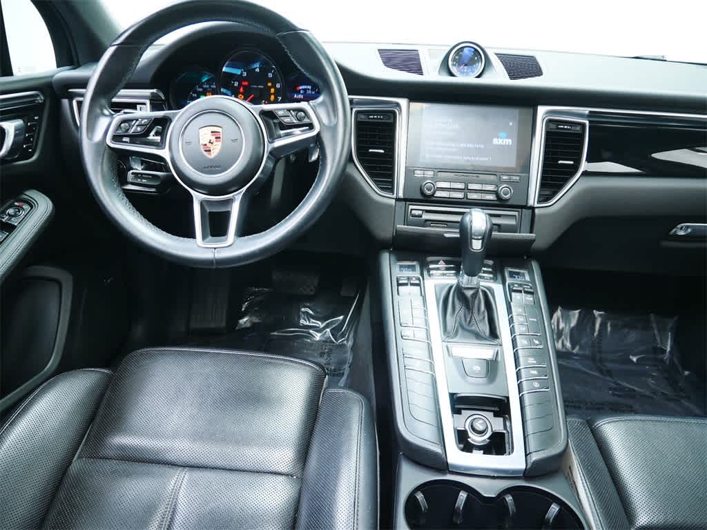 Thumbnail: 2018 Porsche Macan - 16