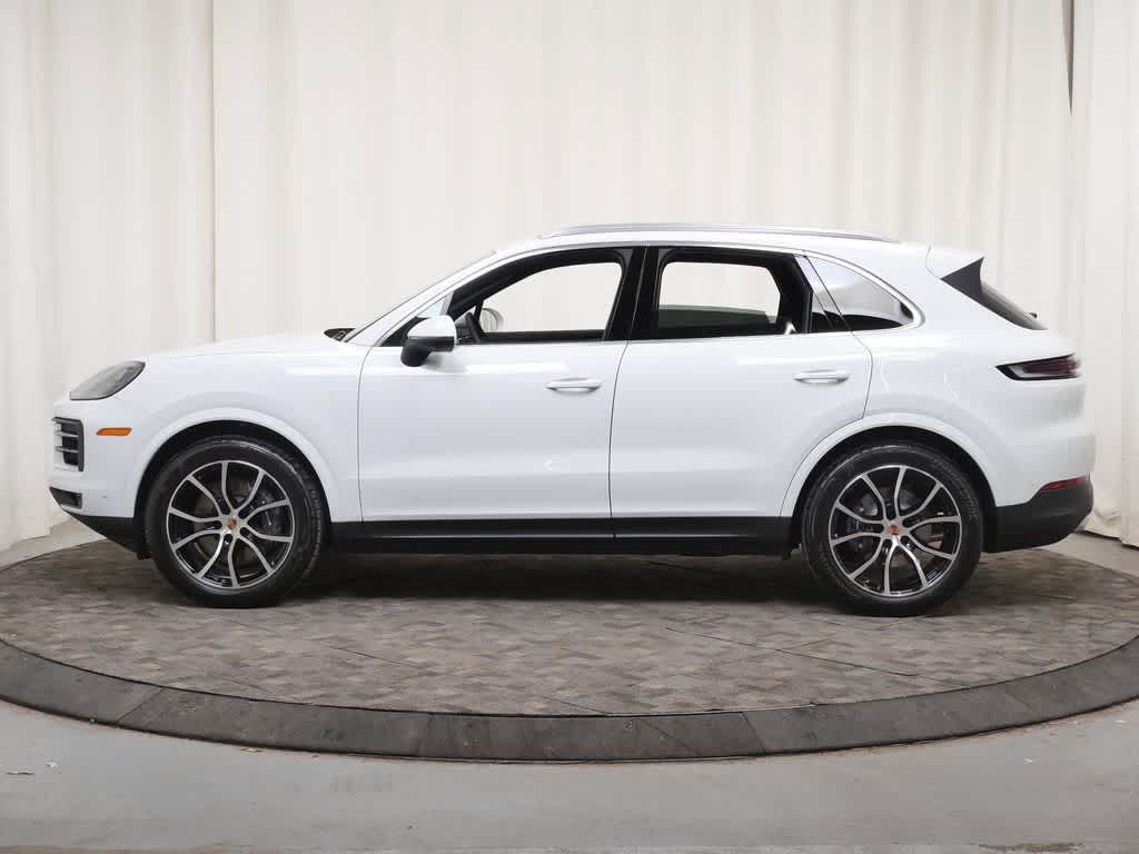 Thumbnail: 2026 Porsche Cayenne - 2