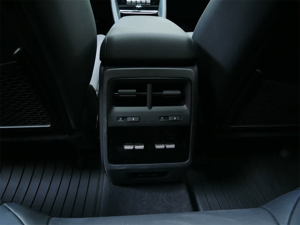 Thumbnail: 2025 Porsche Macan - 15